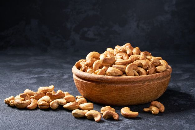 roasted masala cashews in bowl