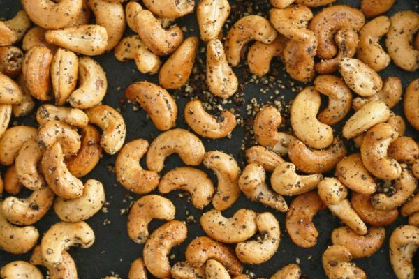 Roasted Salt and Pepper Cashews _ KITCHEN @ HOSKINS (2)